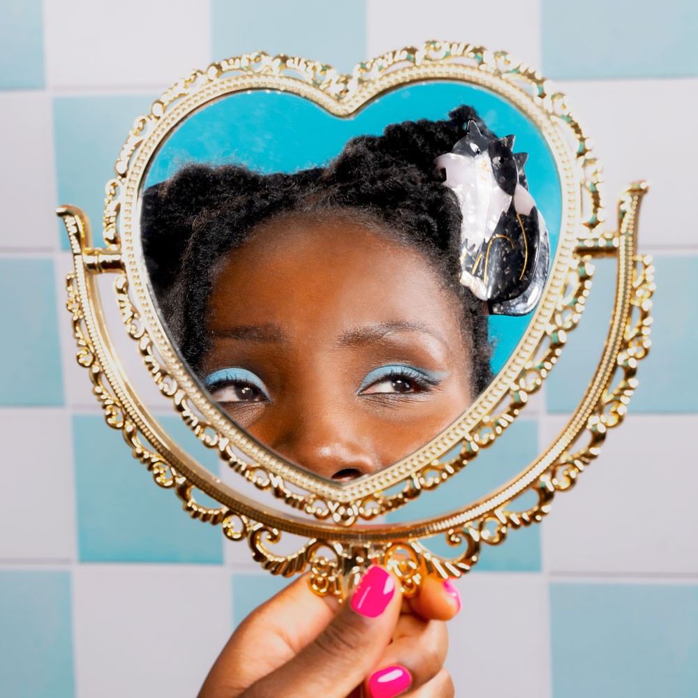 Hair Claw (Black & White Cat)