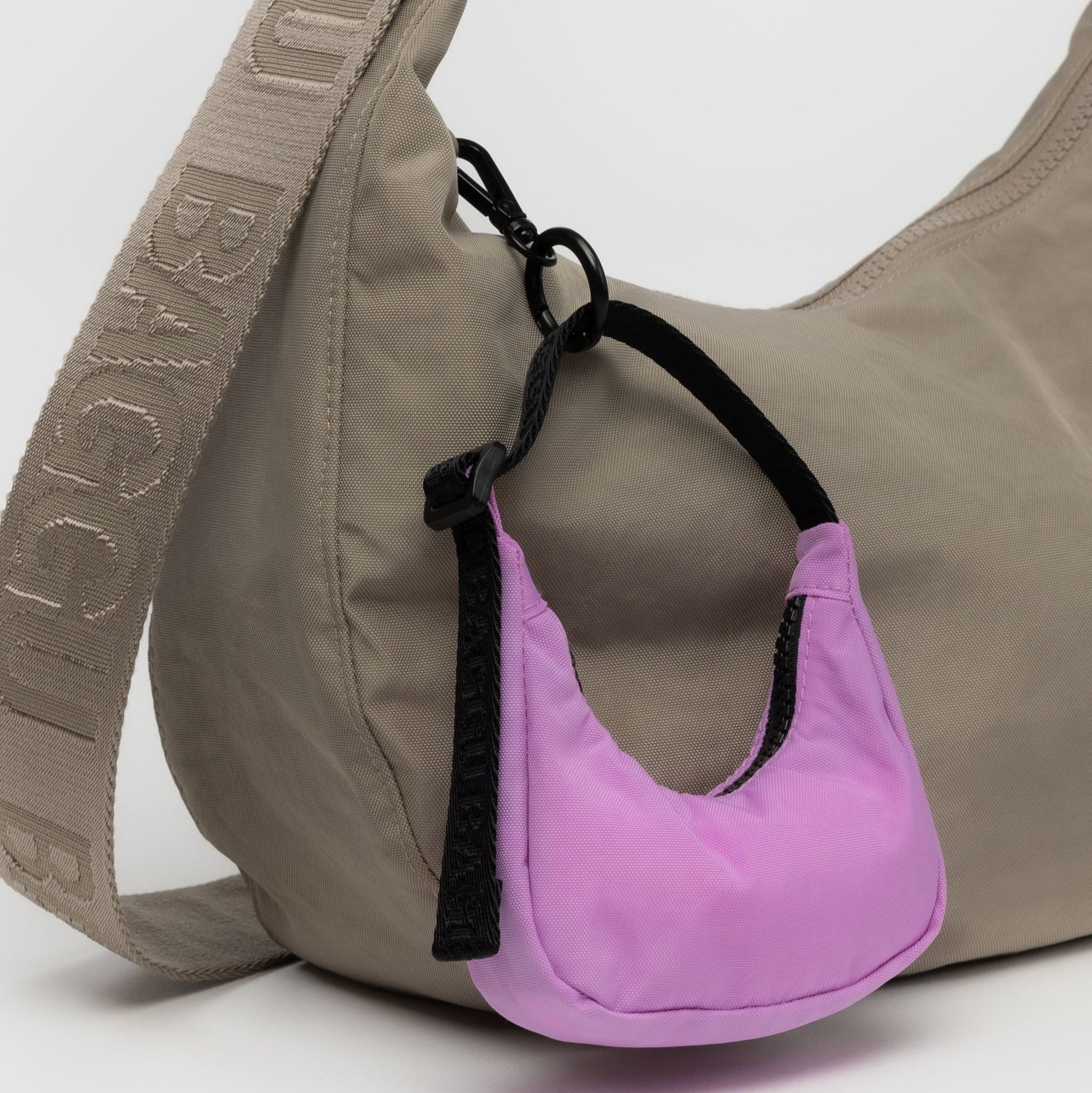 BAGGU Crescent Bag Charm (Peony)