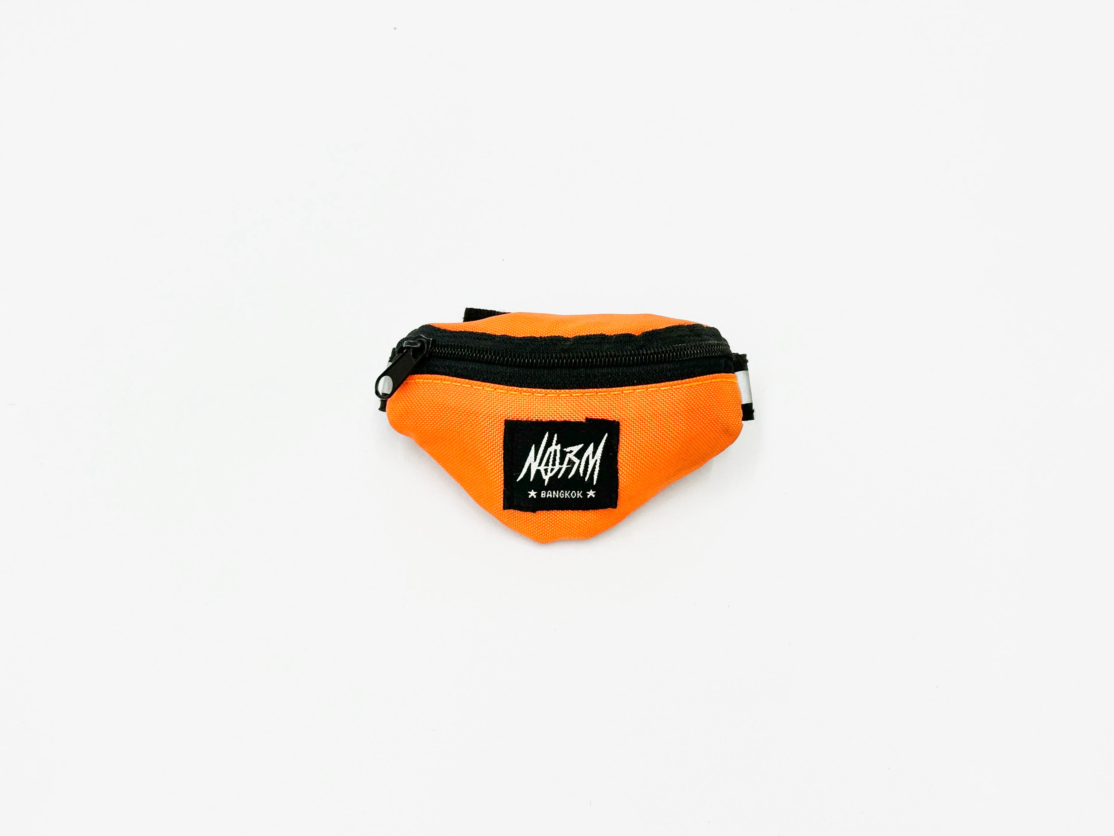 FANNYWRISTPACK-ORANGE2.jpg