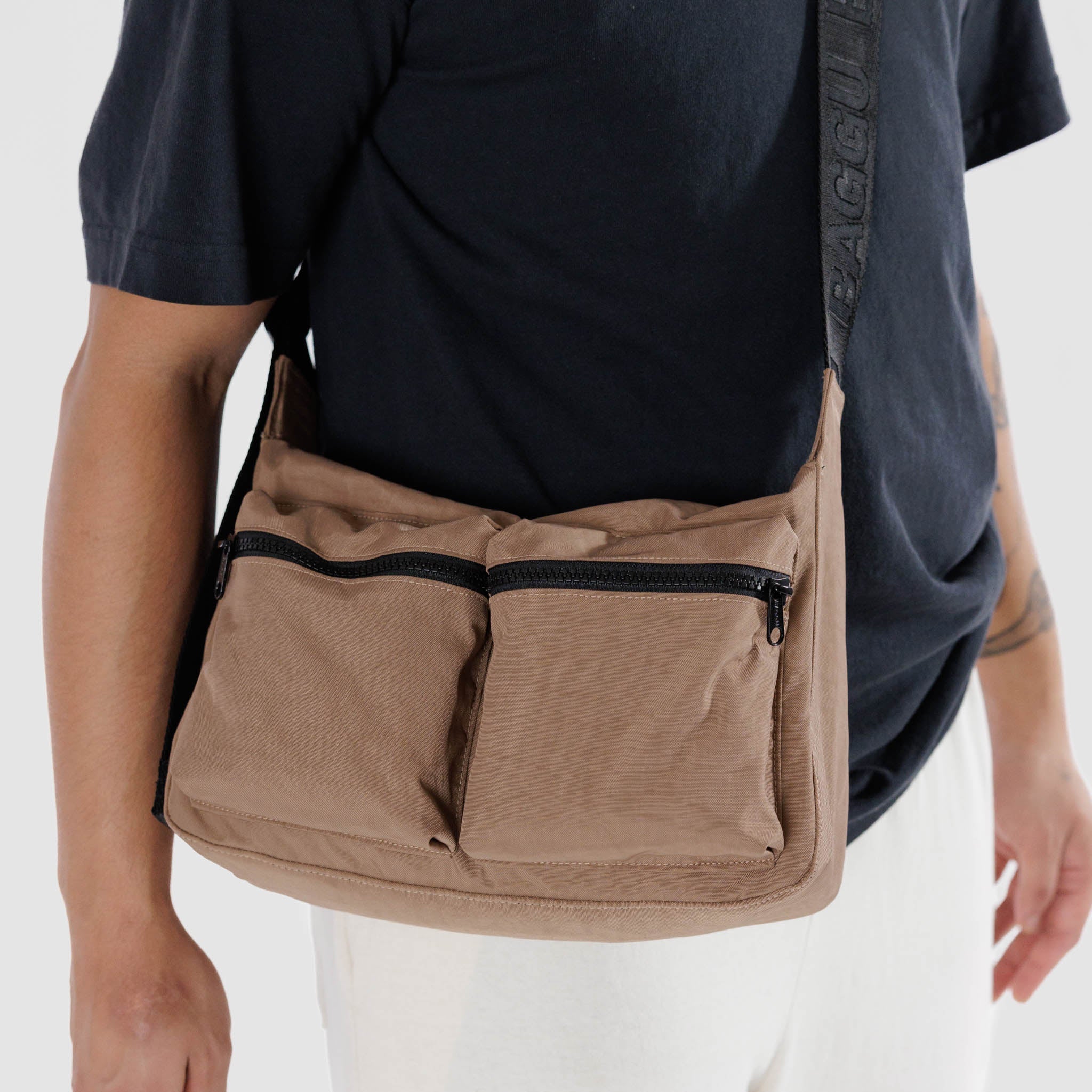 BAGGU Medium Cargo Crossbody - Cacoa
