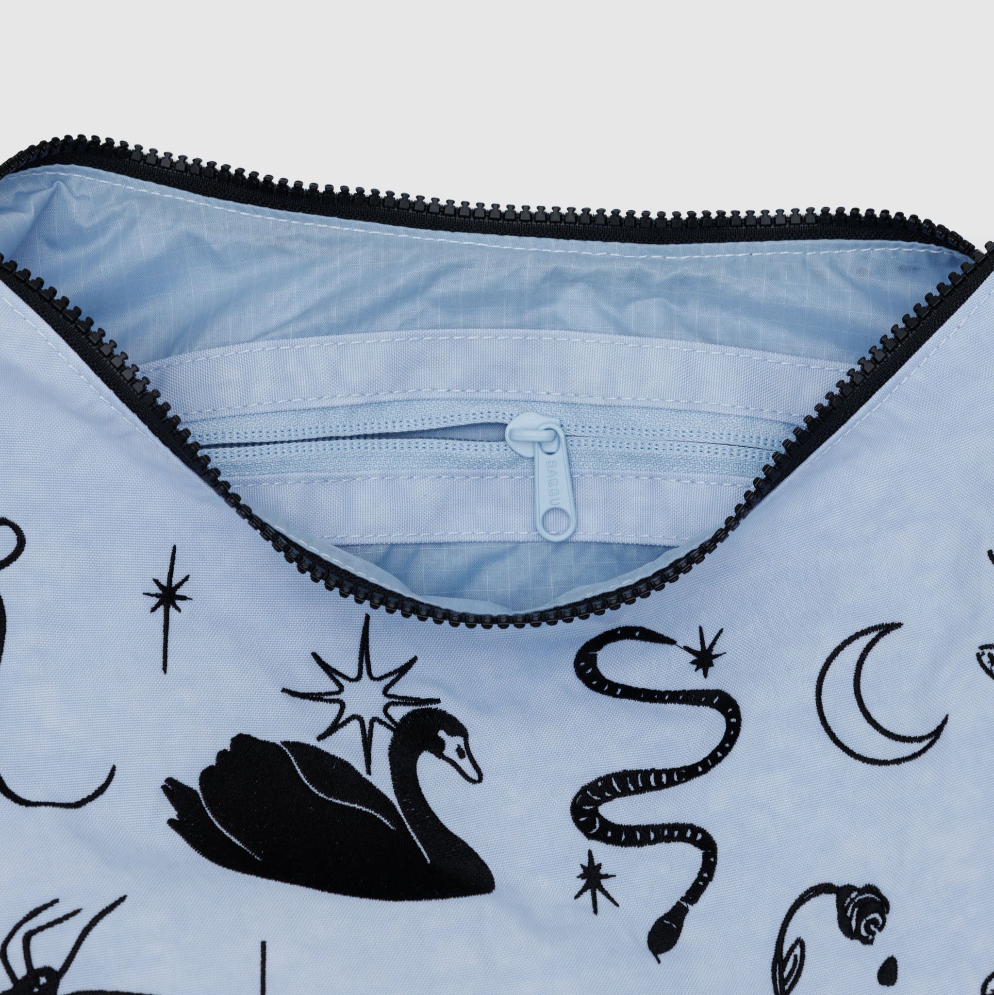 BAGGU Medium Crescent Bag (Embroidered Ballet Icons)