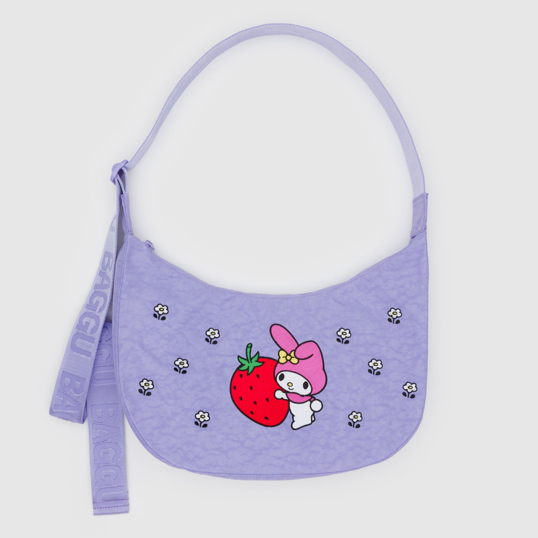 BAGGU Medium Crescent Bag (Embroidered My Melody Strawberry)