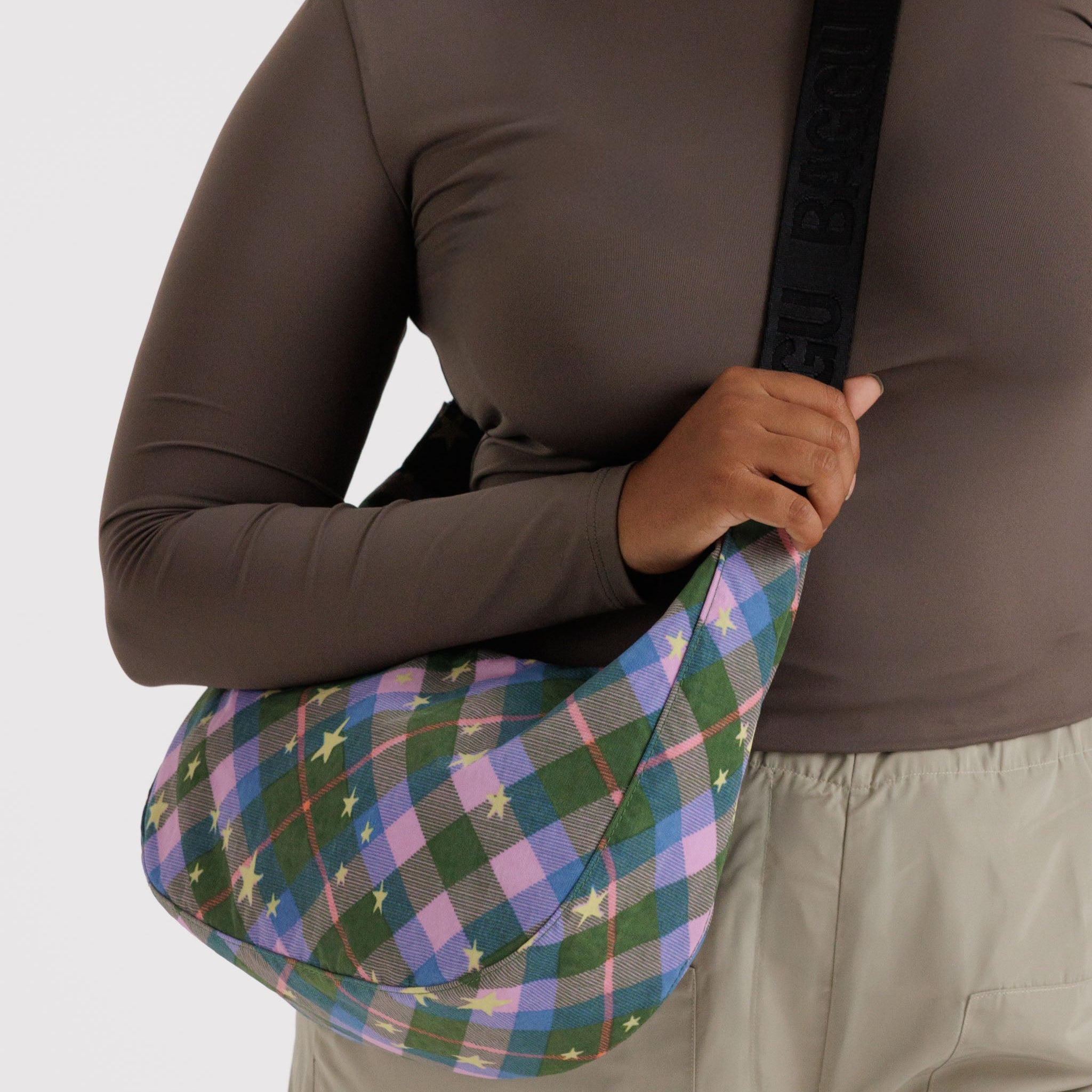 BAGGU Medium Crescent Bag (Green Star Plaid)