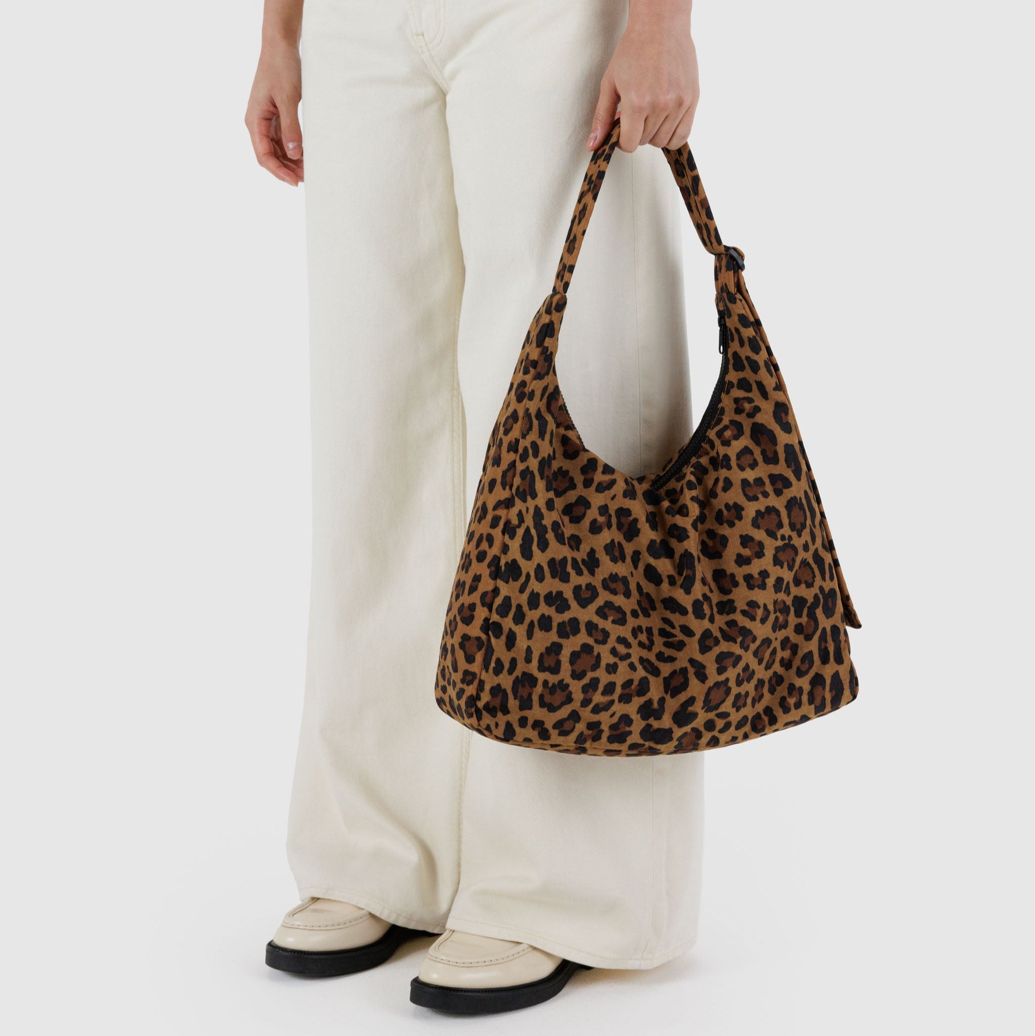 BAGGU Nylon Shoulder Bag (Leopard)