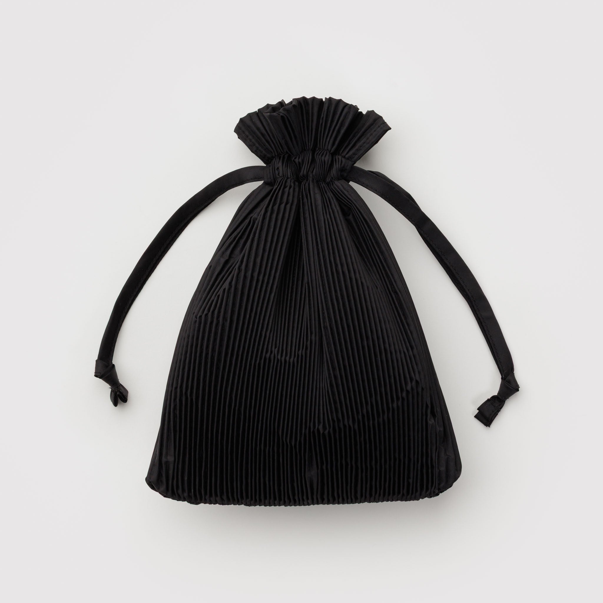 BAGGU Pleated (Black)