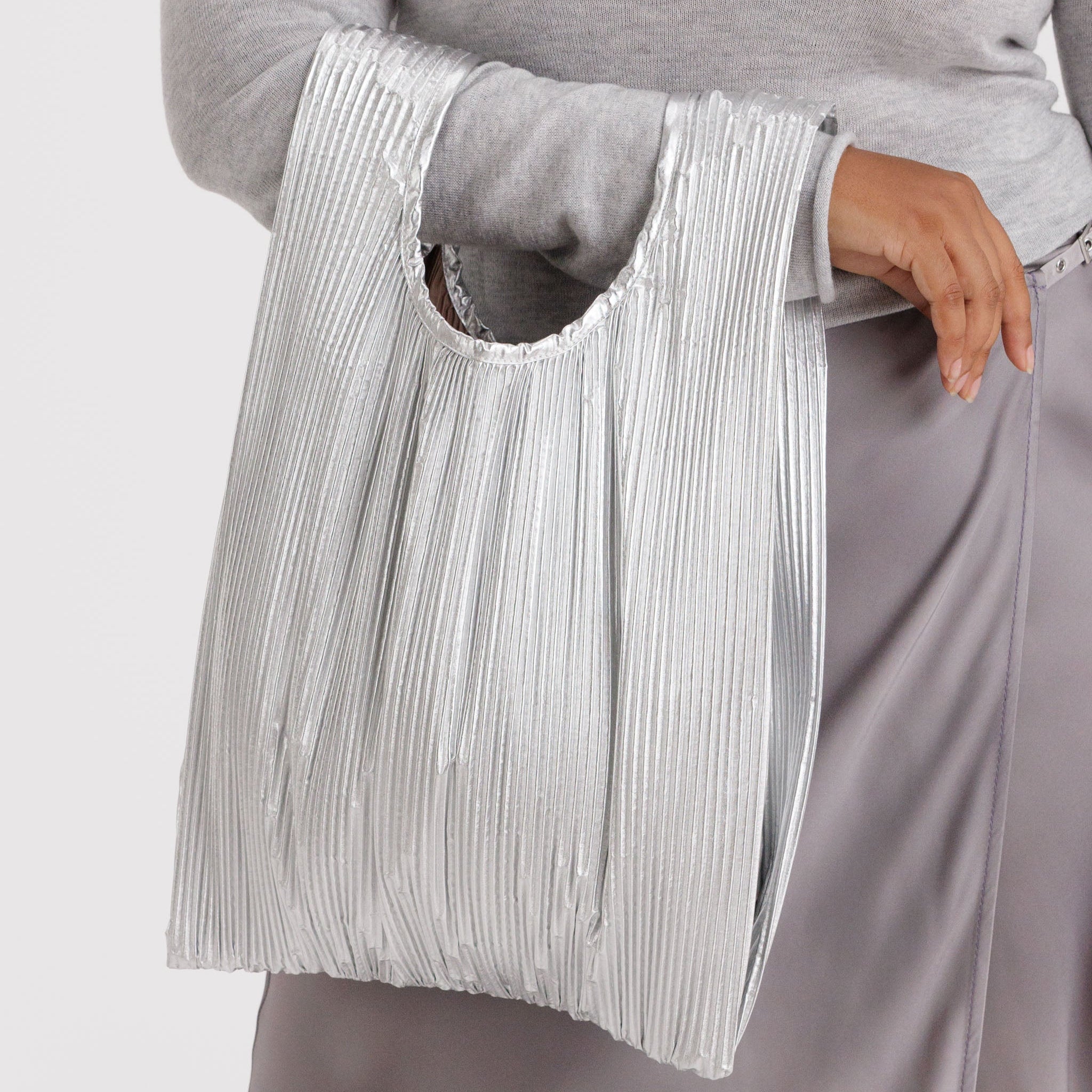 BAGGU Pleated Metallic (Chrome)