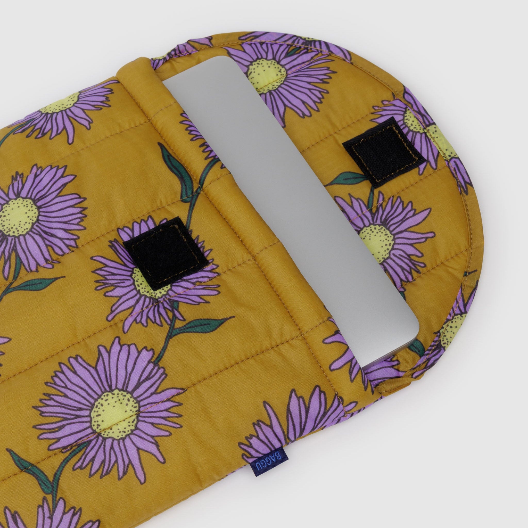BAGGU Puffy Laptop Sleeve 13/14" (Daisy Chain)