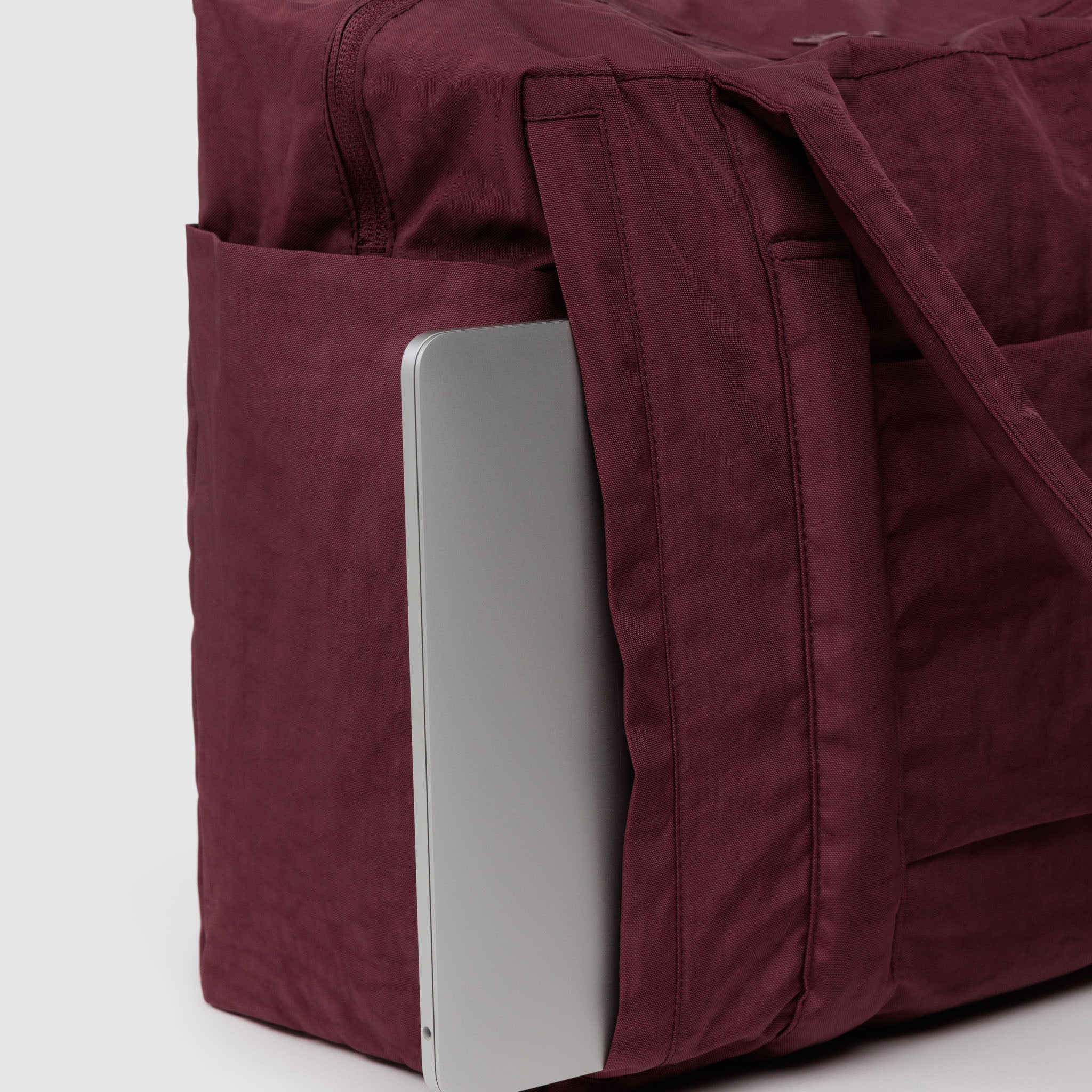 BAGGU Small Cloud Carry-On (Mahogany)