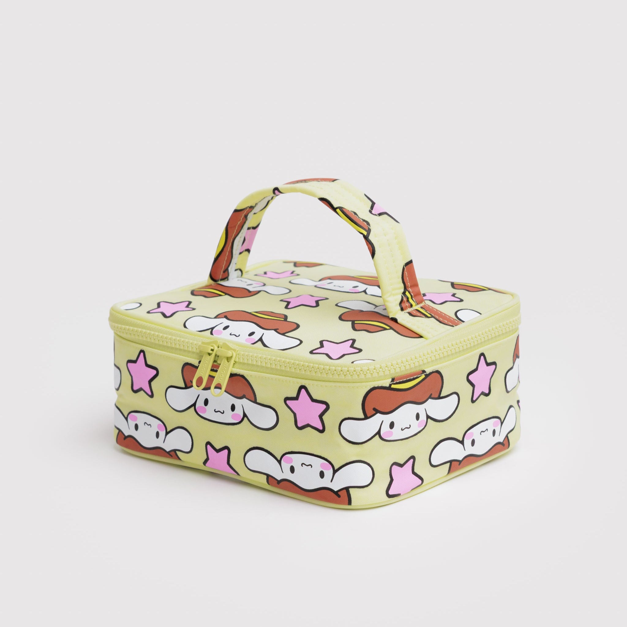 Small_Cosmetic_Case_Heavyweight_Cinnamoroll_Western_01.jpg