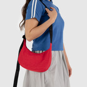 BAGGU Small Nylon Crescent Bag - Candy Apple (51 Inch Strap)