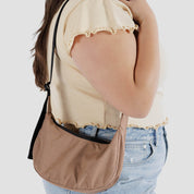 BAGGU Small Nylon Crescent Bag - Cacoa