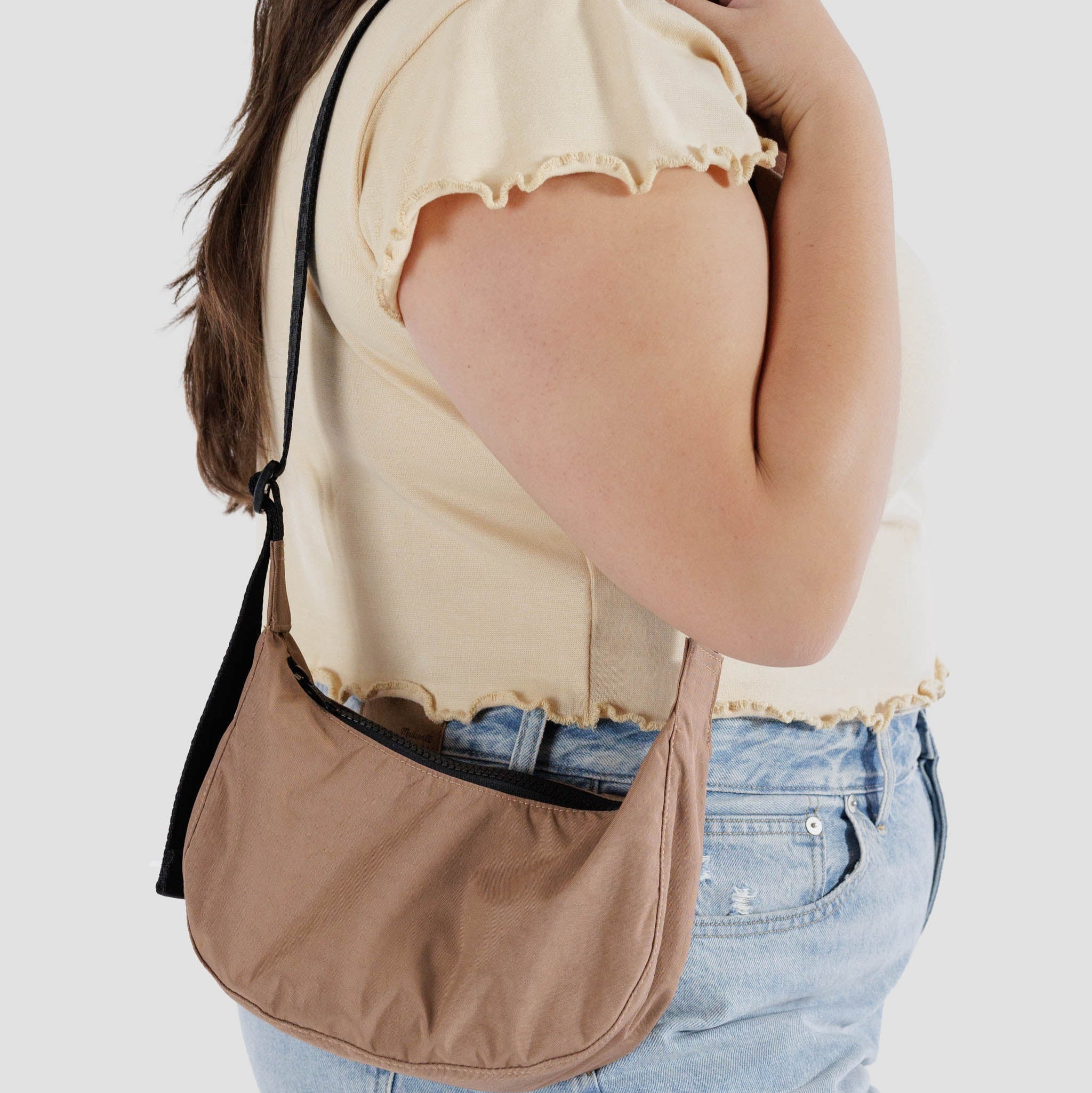 BAGGU Small Nylon Crescent Bag - Cacoa