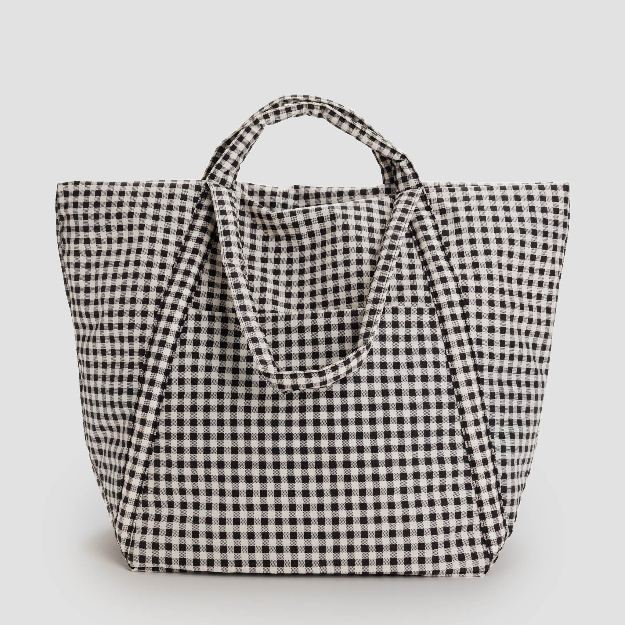 BAGGU Travel Cloud Bag (Black and White Gingham)