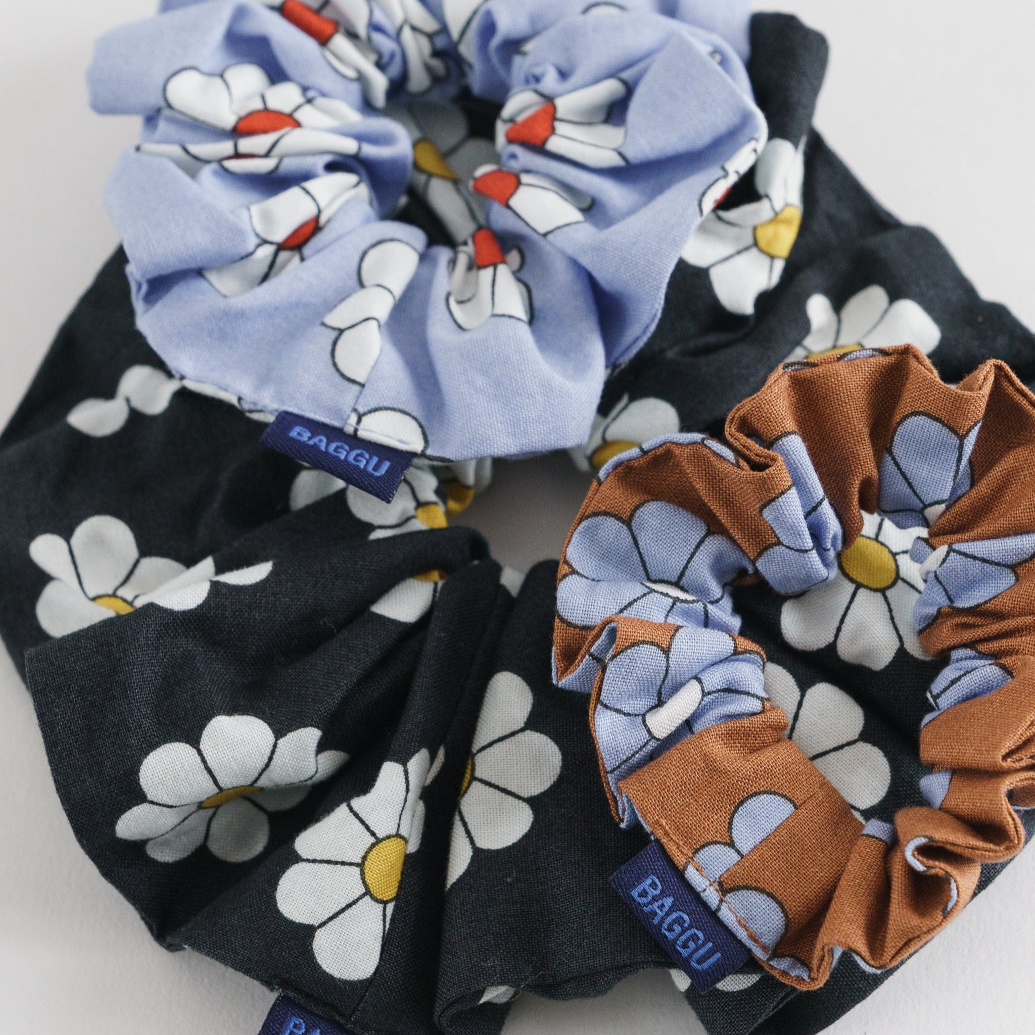 BAGGU Scrunchies set of 3 - Daisies
