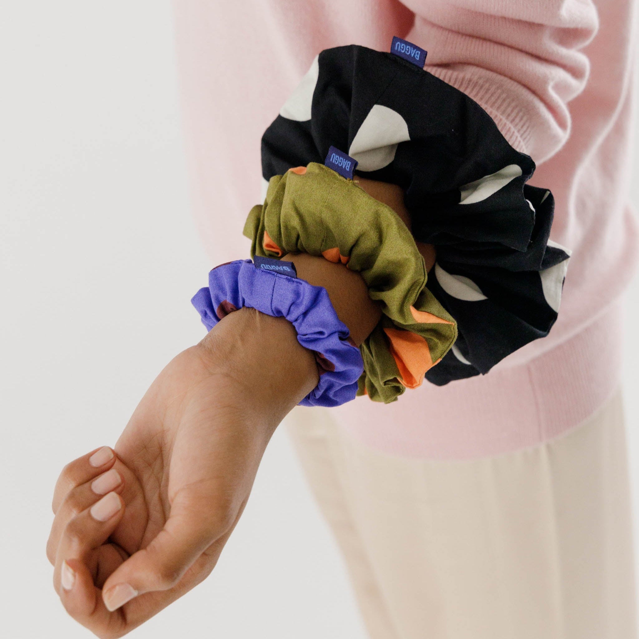 BAGGU Scrunchies Set of 3 (Floating Dots)