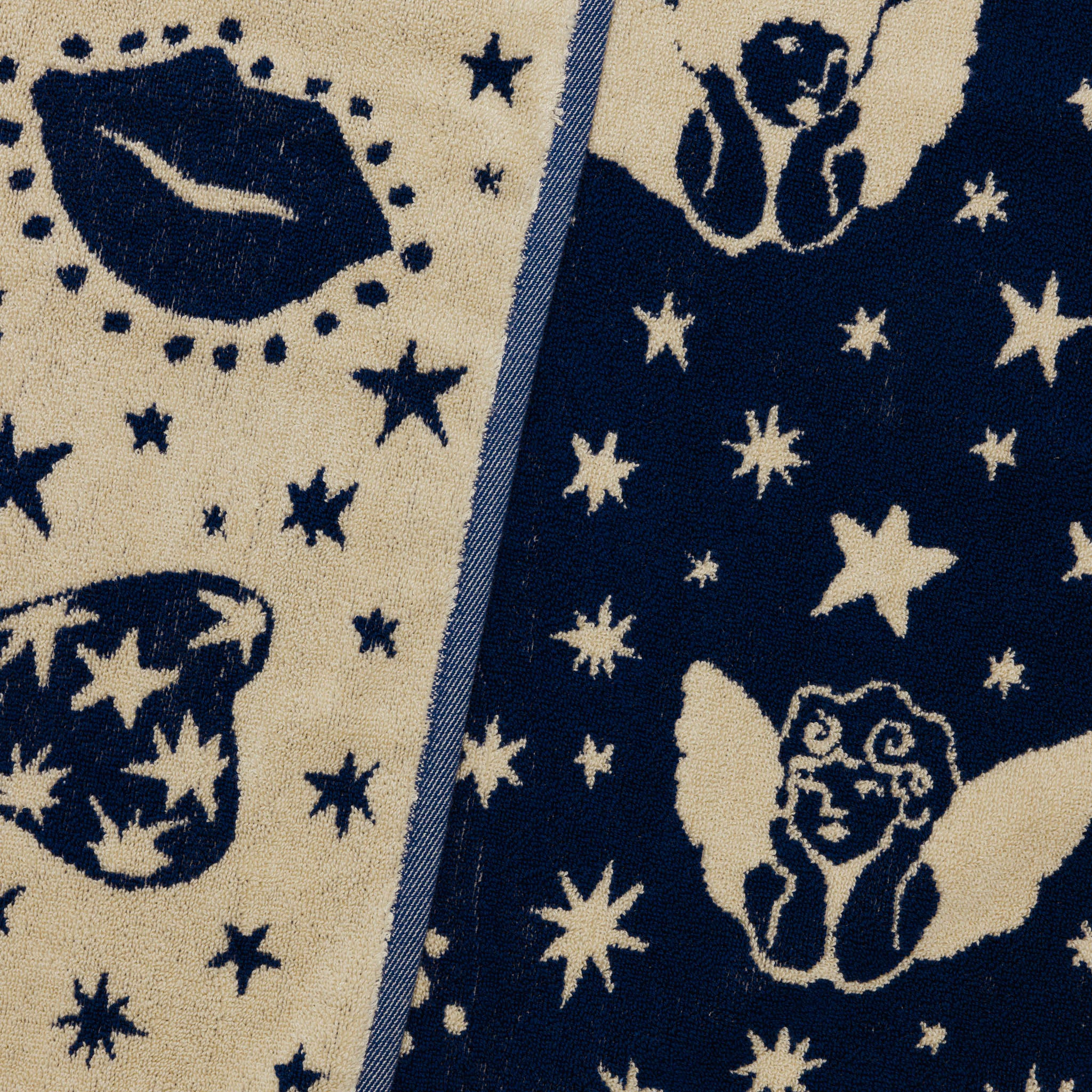Bath_Towel_Terry_Cherub_Bows_03.jpg