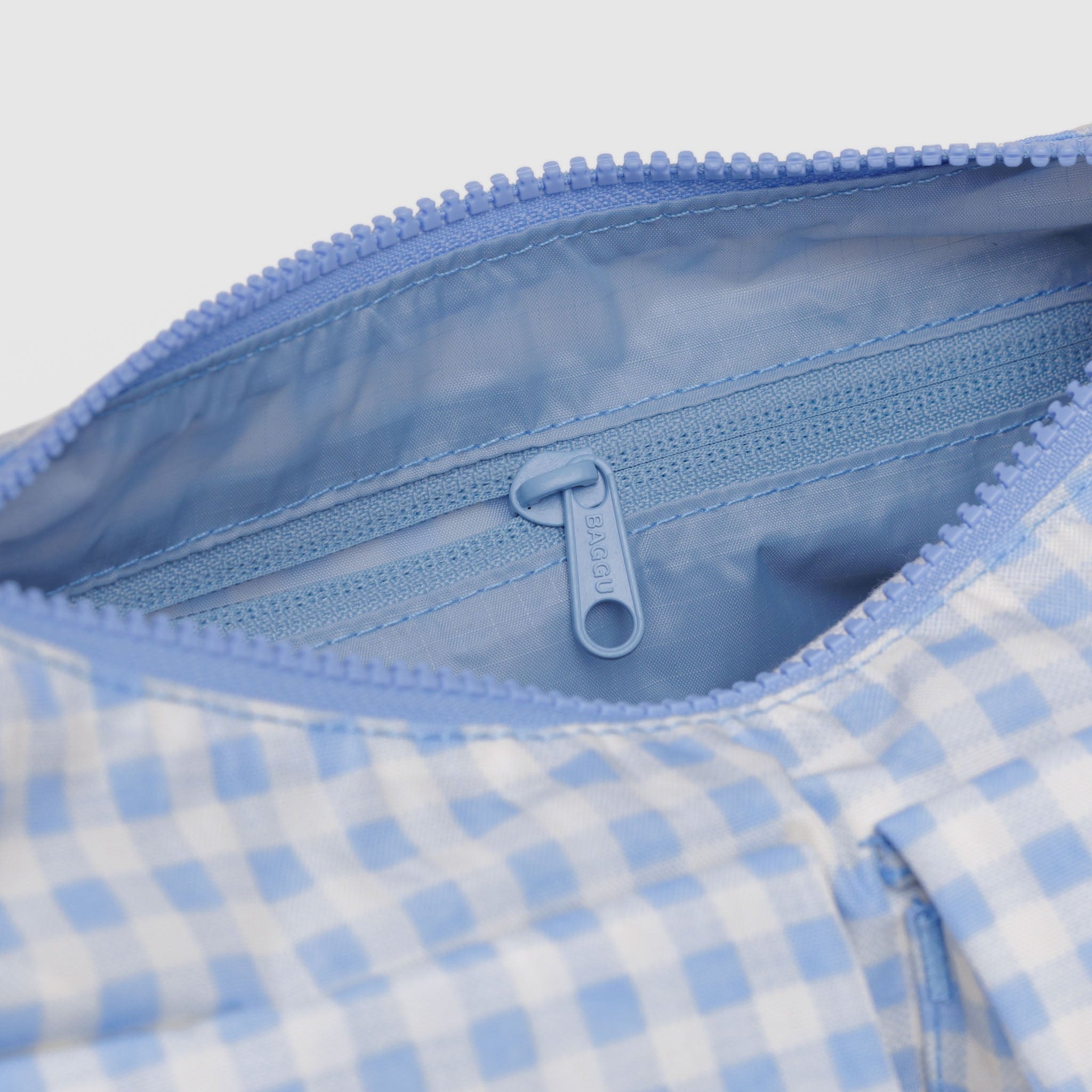 Cargo_Shoulder_Bag_Heavyweight_Light_Blue_Gingham_04.jpg