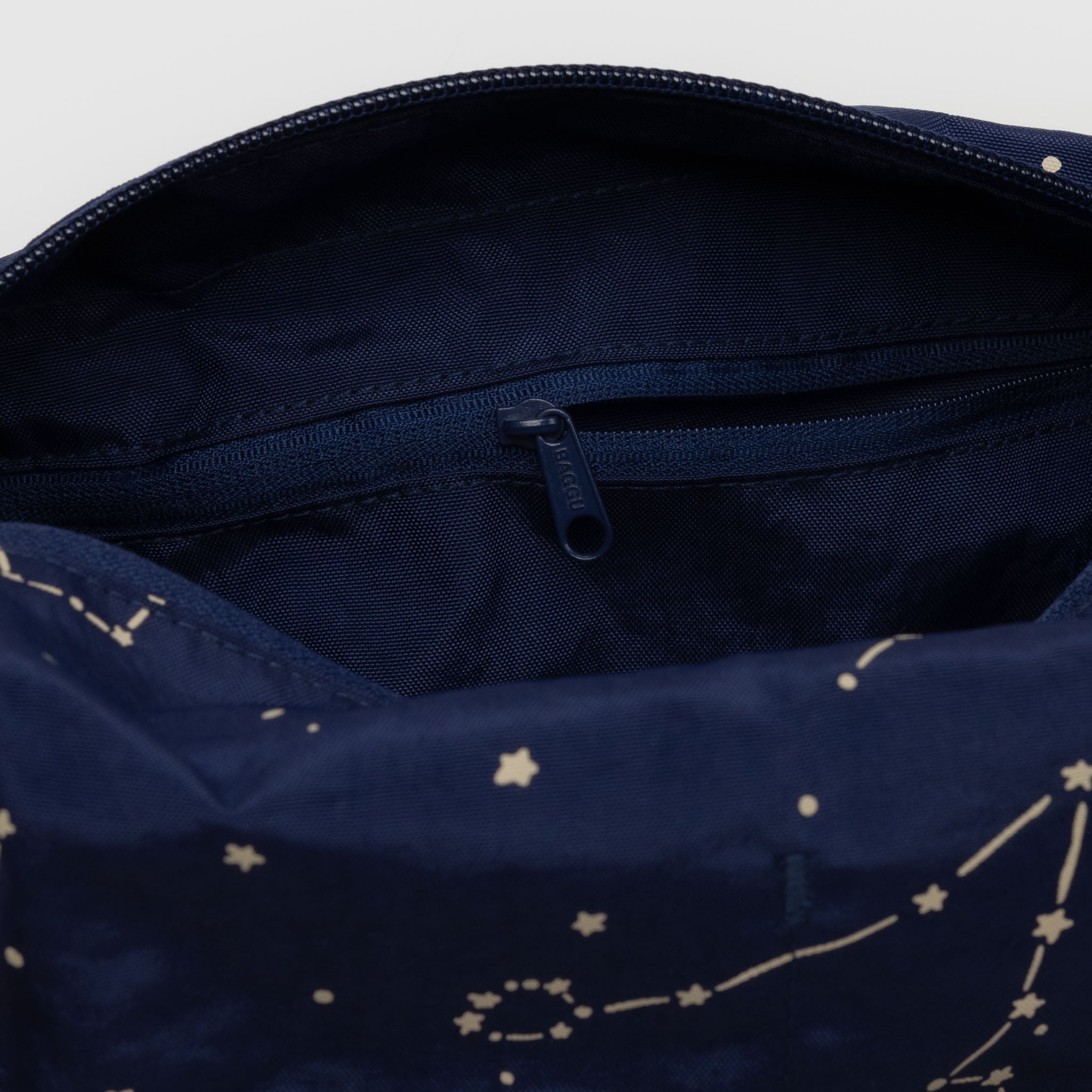 ชุดเครื่องสำอาง BAGGU (Icons Constellation Midnight)