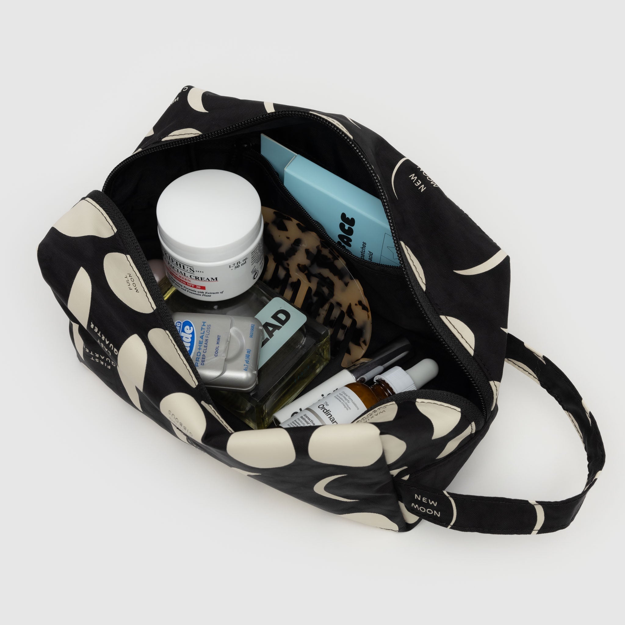 Dopp_Kit_Heavyweight_Moon_02.jpg
