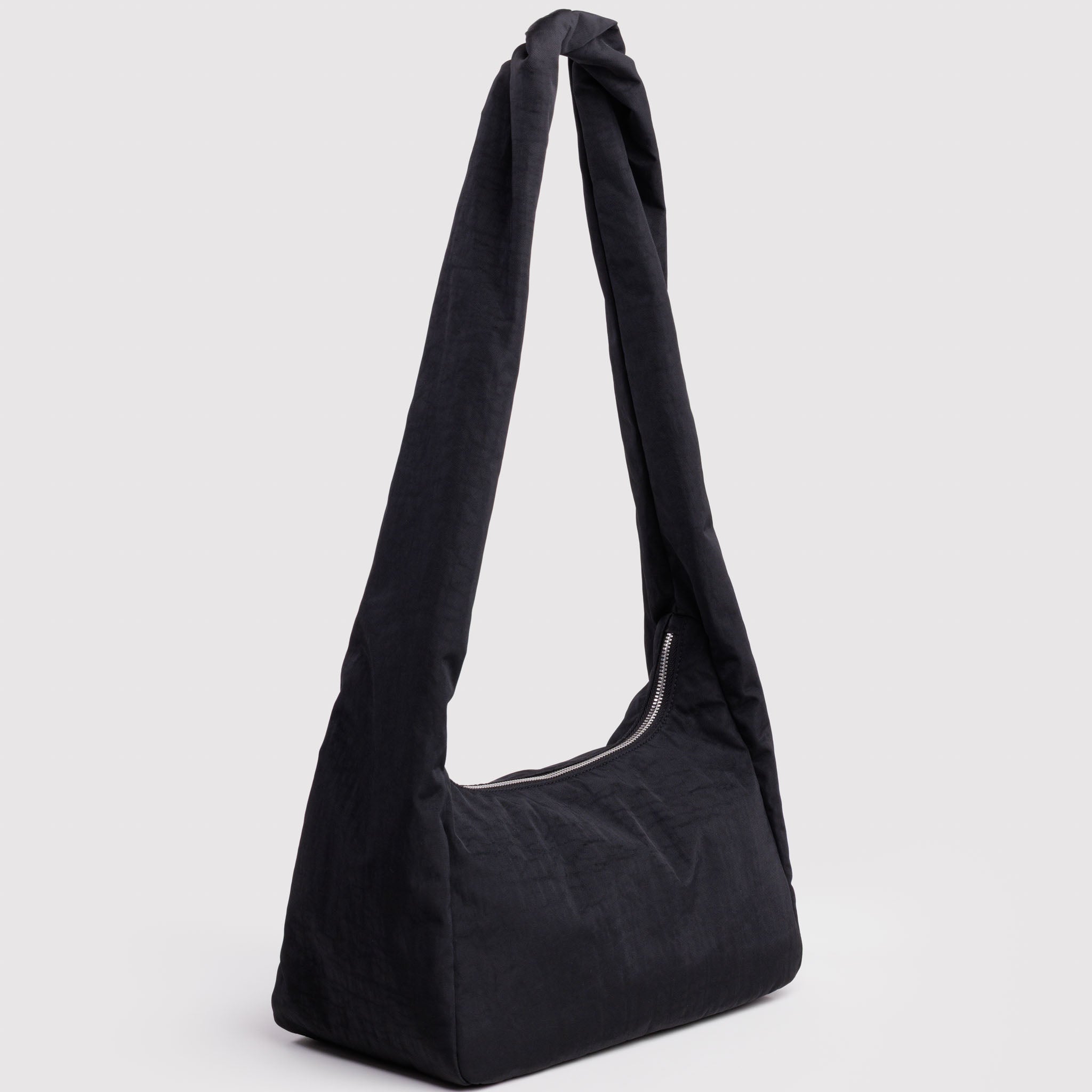 Nylon_Meringue_Bag_Heavyweight_Black_03_b4500f2b-6453-4c60-9e04-1db35d66b323.jpg