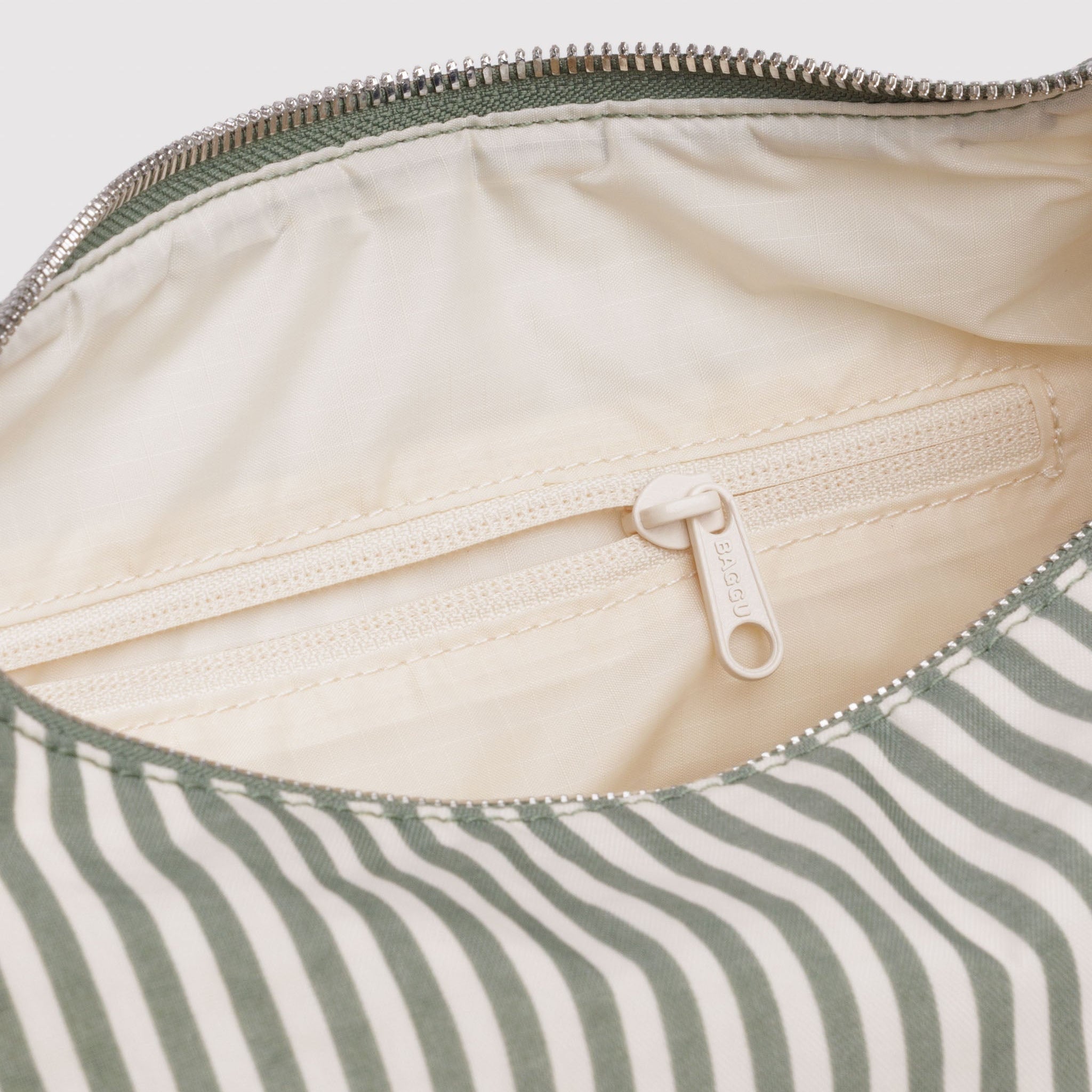 BAGGU Nylon Meringue Bag (Sage Stripe)