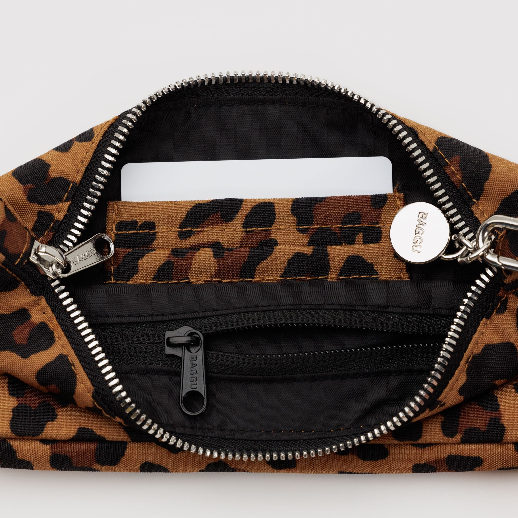 BAGGU Nylon Pochette (Leopard)