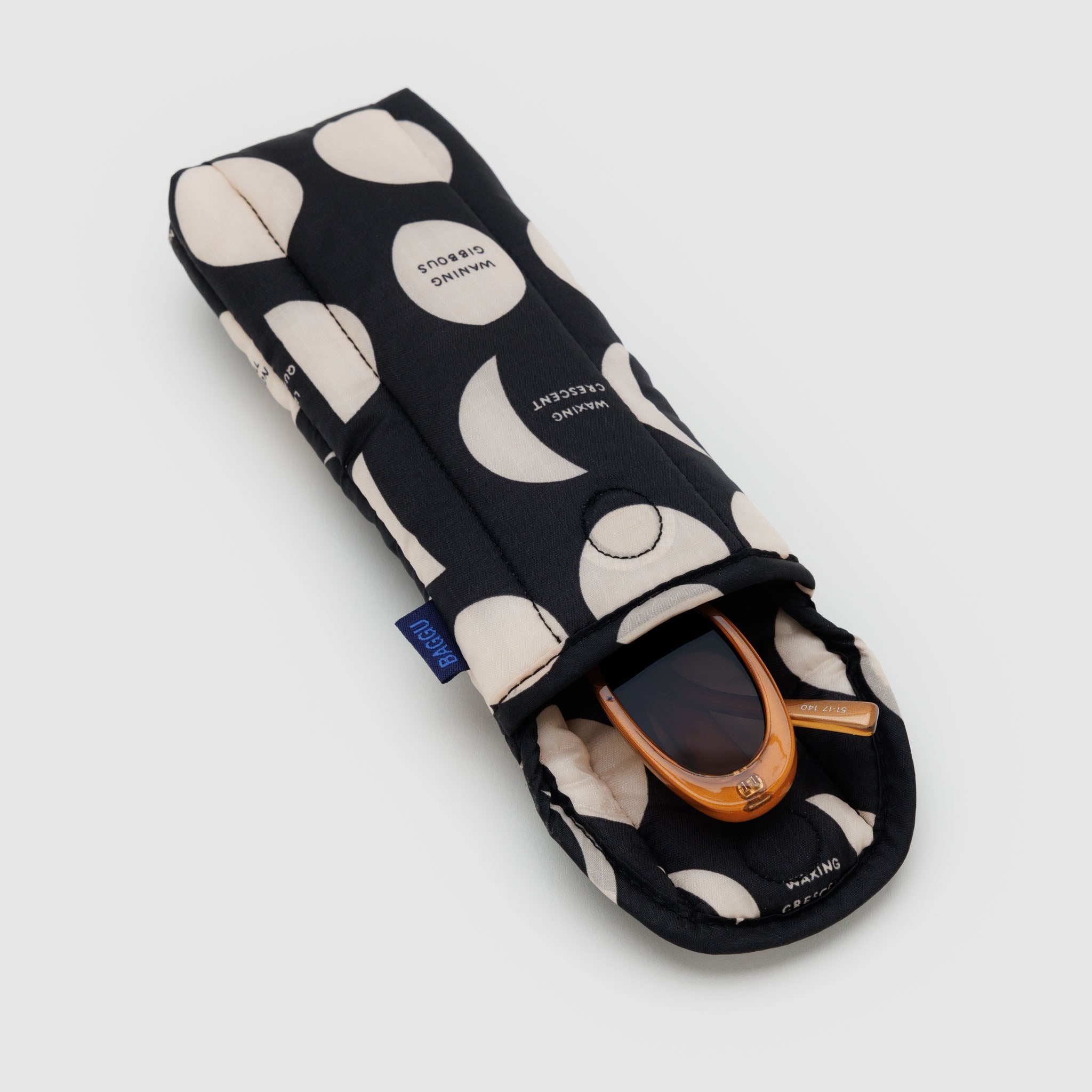 PUffy_Glasses_Sleeve_Ripstop_Moon_02.jpg