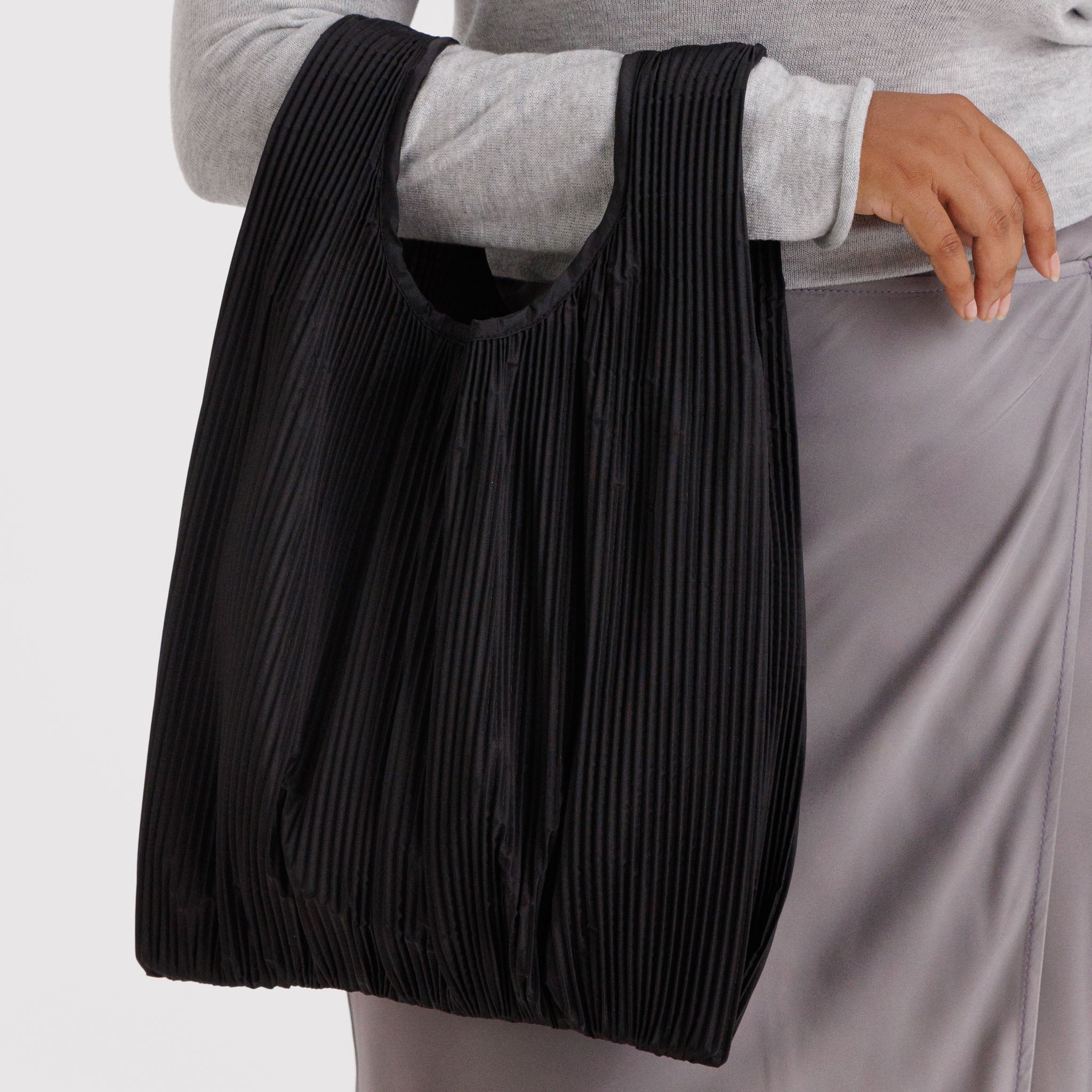 Pleated_Baggu_Ripstop_Black_02.jpg