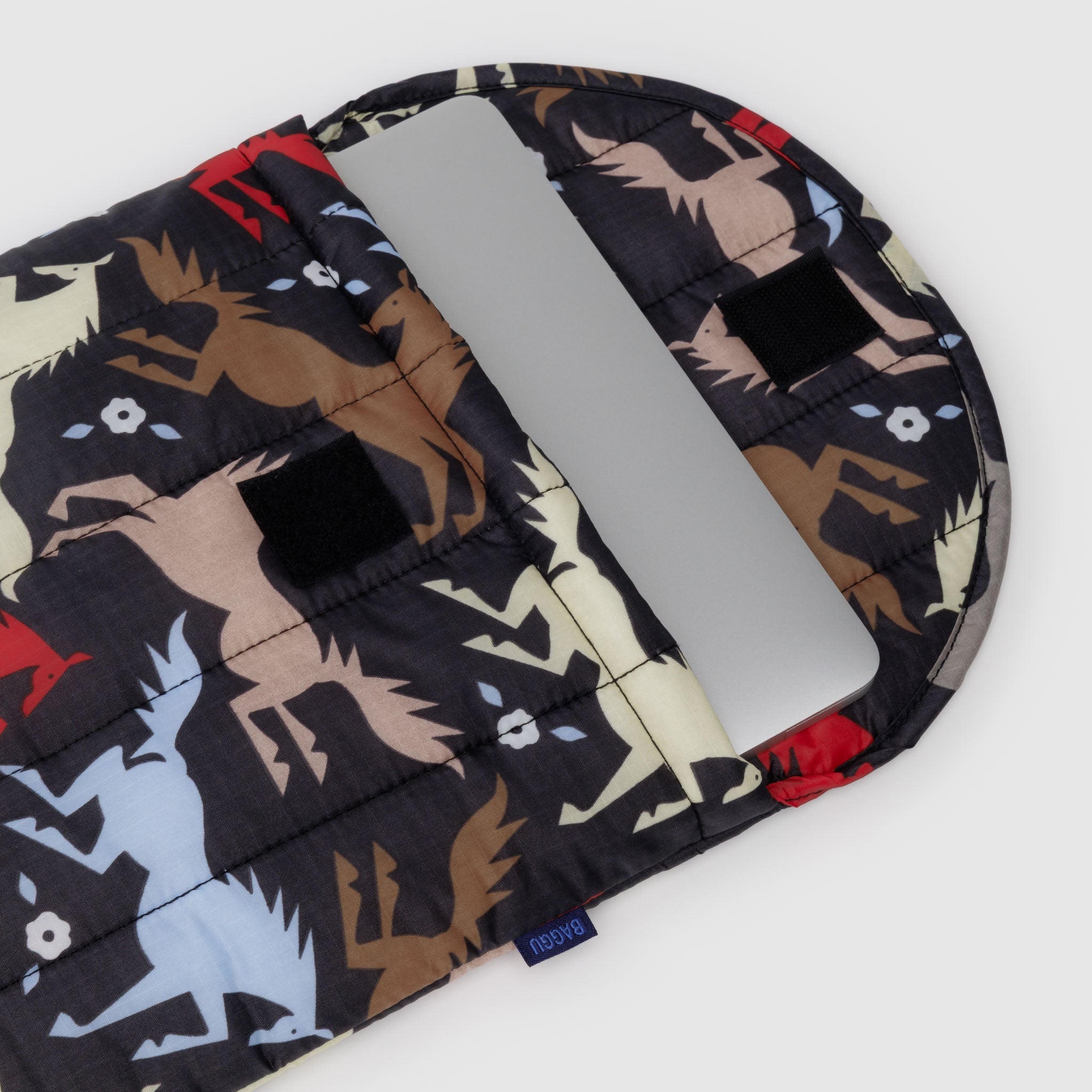 Puffy_Laptop_Sleeve_13_-14__Ripstop_Horse_Cut-Outs_02.jpg