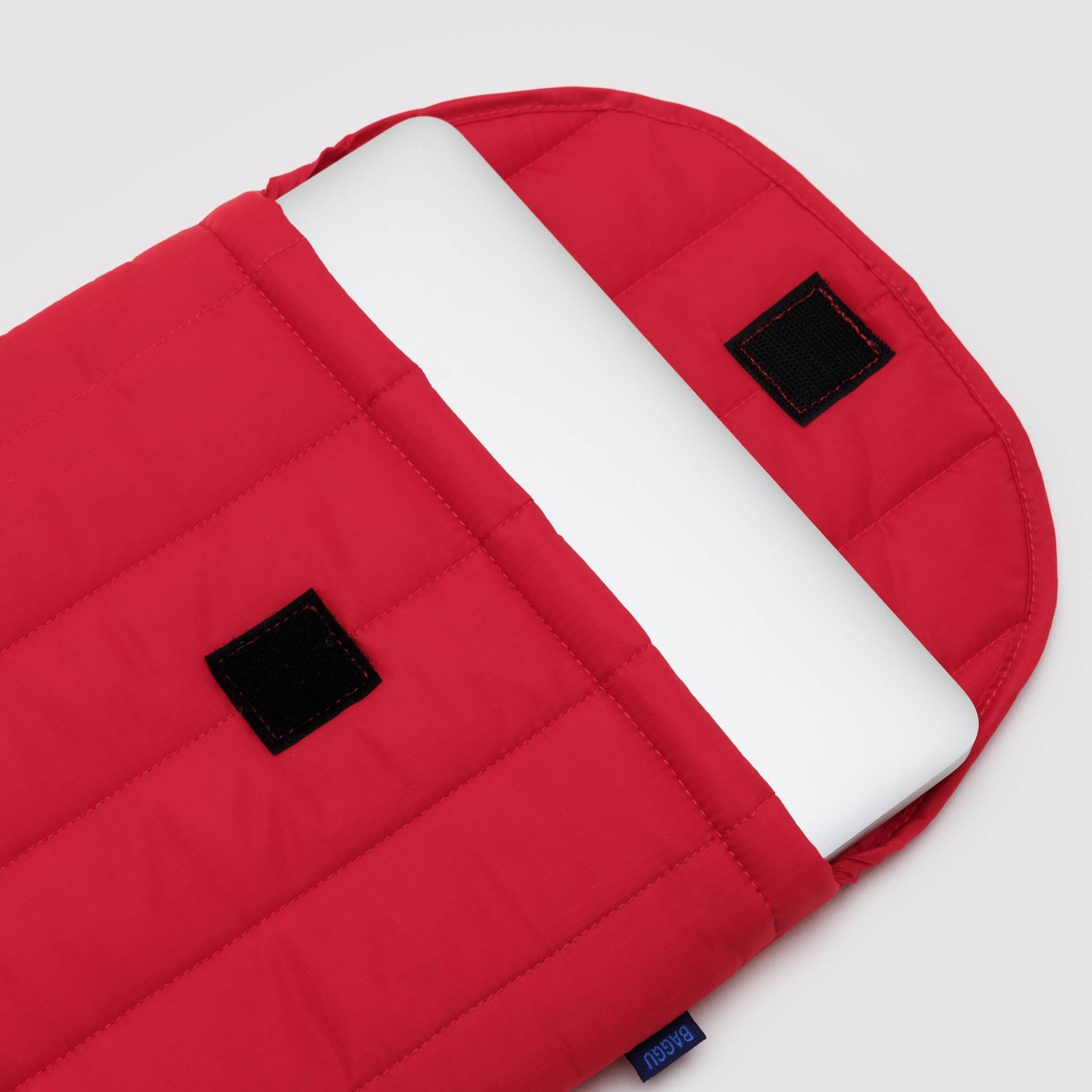 Puffy_Laptop_Sleeve_16__Ripstop_Candy_Apple_02.jpg