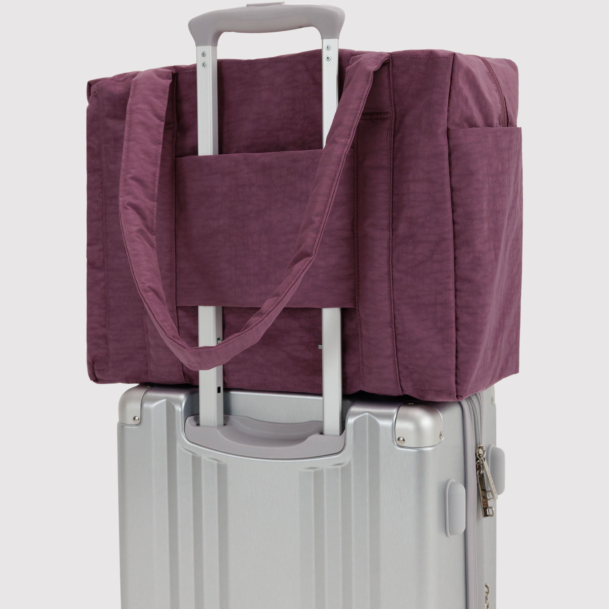 BAGGU Small Cloud Carry-On (Wild Plum)