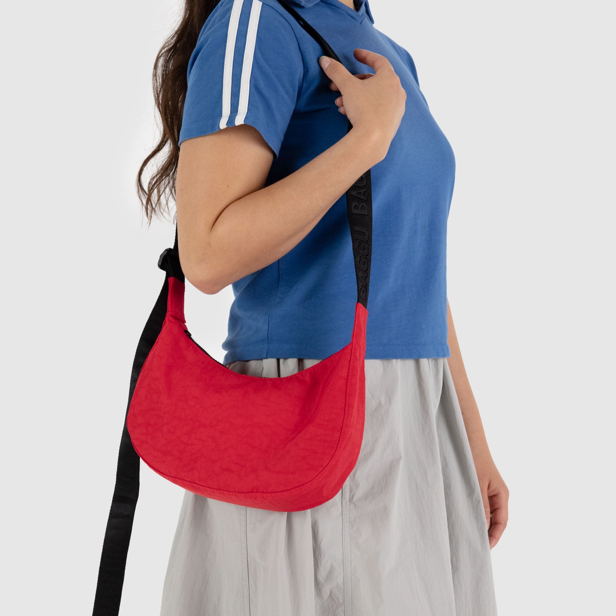 Small_Nylon_Crescent_Bag_Heavyweight_Candy_Apple_03_1fe15f54-ae3f-48dd-85cb-3c2a3ae1f204.jpg
