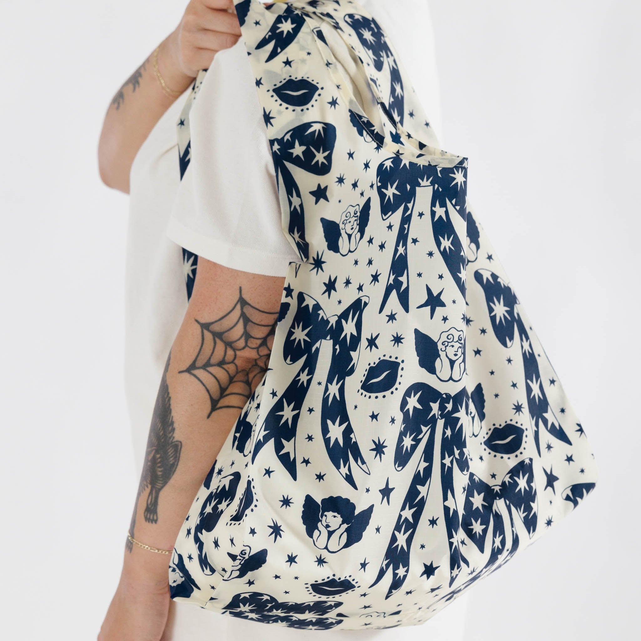Standard_Baggu_Ripstop_Cherub_Bows_03.jpg