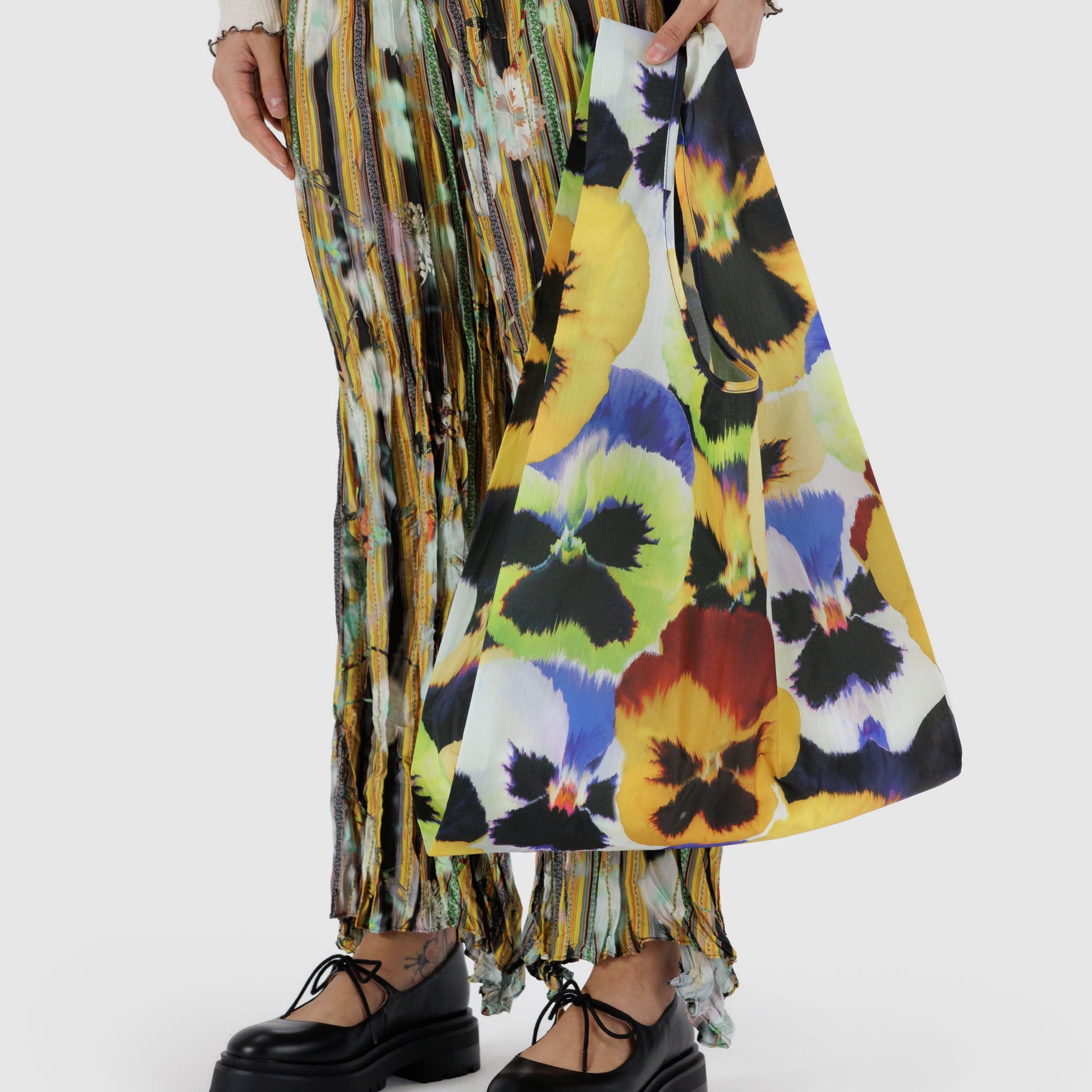 Standard_Baggu_Ripstop_Julia_Heuer_Pansy_03.jpg