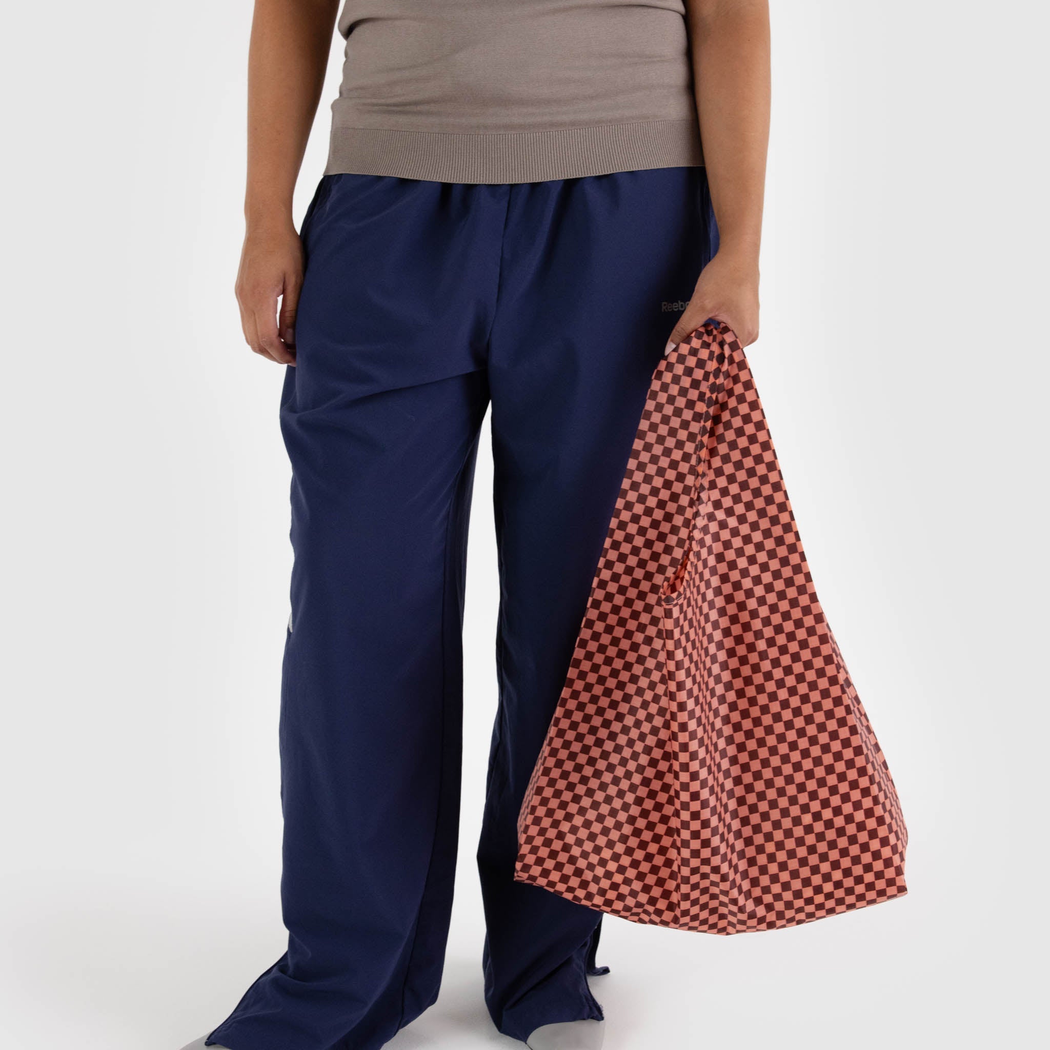Standard_Baggu_Ripstop_Pink_Brown_Check_03.jpg