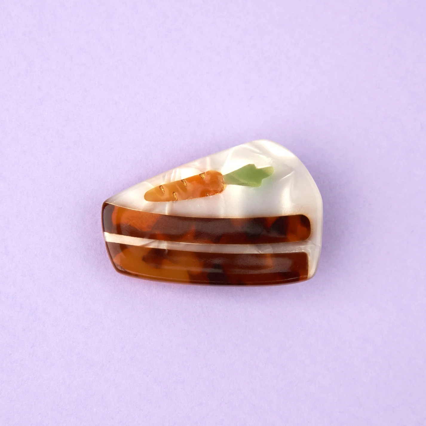 coucou-suzette-accessoire-accessory-cadeau-gift-tendance-mode-trendy-fashion-dinette-automne-fall-tea-party-hair-clip-barrette-carotte-cake-pastry.png