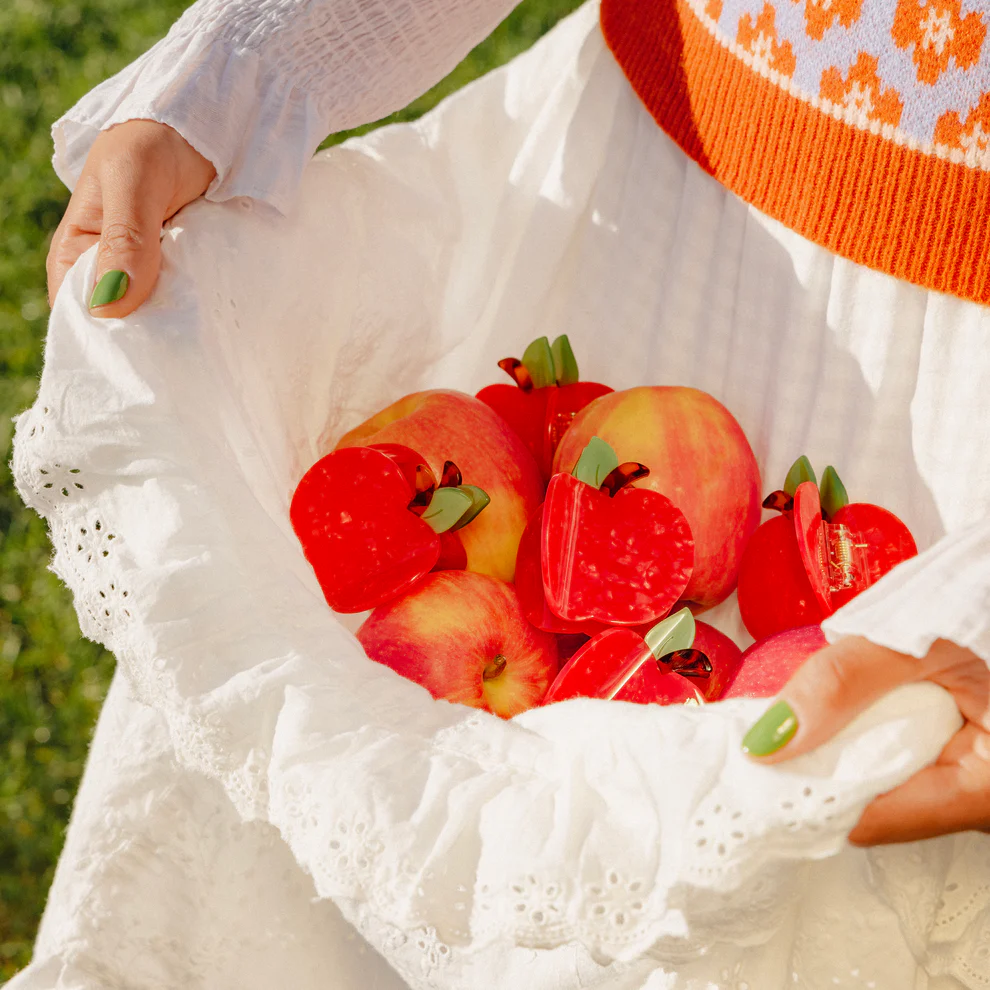 coucou-suzette-accessoire-accessory-cadeau-gift-tendance-mode-trendy-fashion-dinette-automne-fall-tea-party-pince-cheveux-hair-claw-pomme-apple-fruit-red-rouge-crea.png