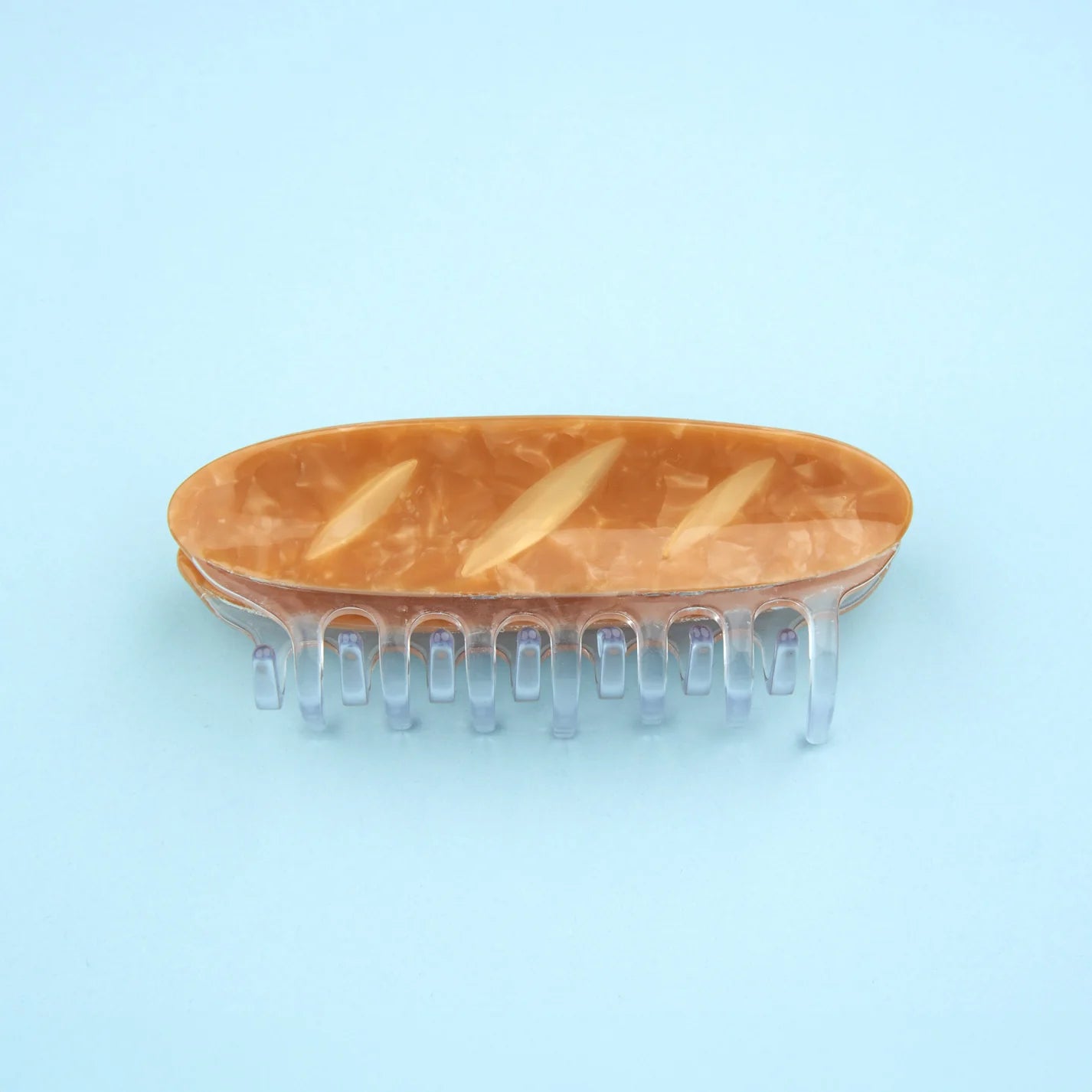 coucou-suzette-accessoire-accessory-cadeau-gift-tendance-mode-trendy-fashion-douce-france-french-frenchy-pince-cheveux-hair-claw-baguette-bread-beige-HD.webp