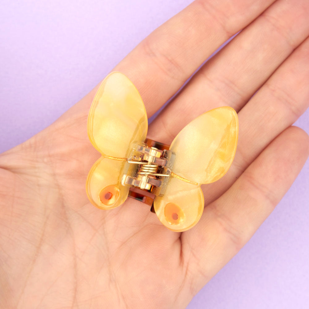 coucou-suzette-accessoire-accessory-cadeau-gift-tendance-mode-trendy-fashion-merveilleuses-bestioles-wonderful-bugs-mini-pince-cheveux-mini-hairclaw-papillon-butterfly-jaune-yellow-We_9dd1bd4c-c290-4873-ab82-4117134d8838.jpg