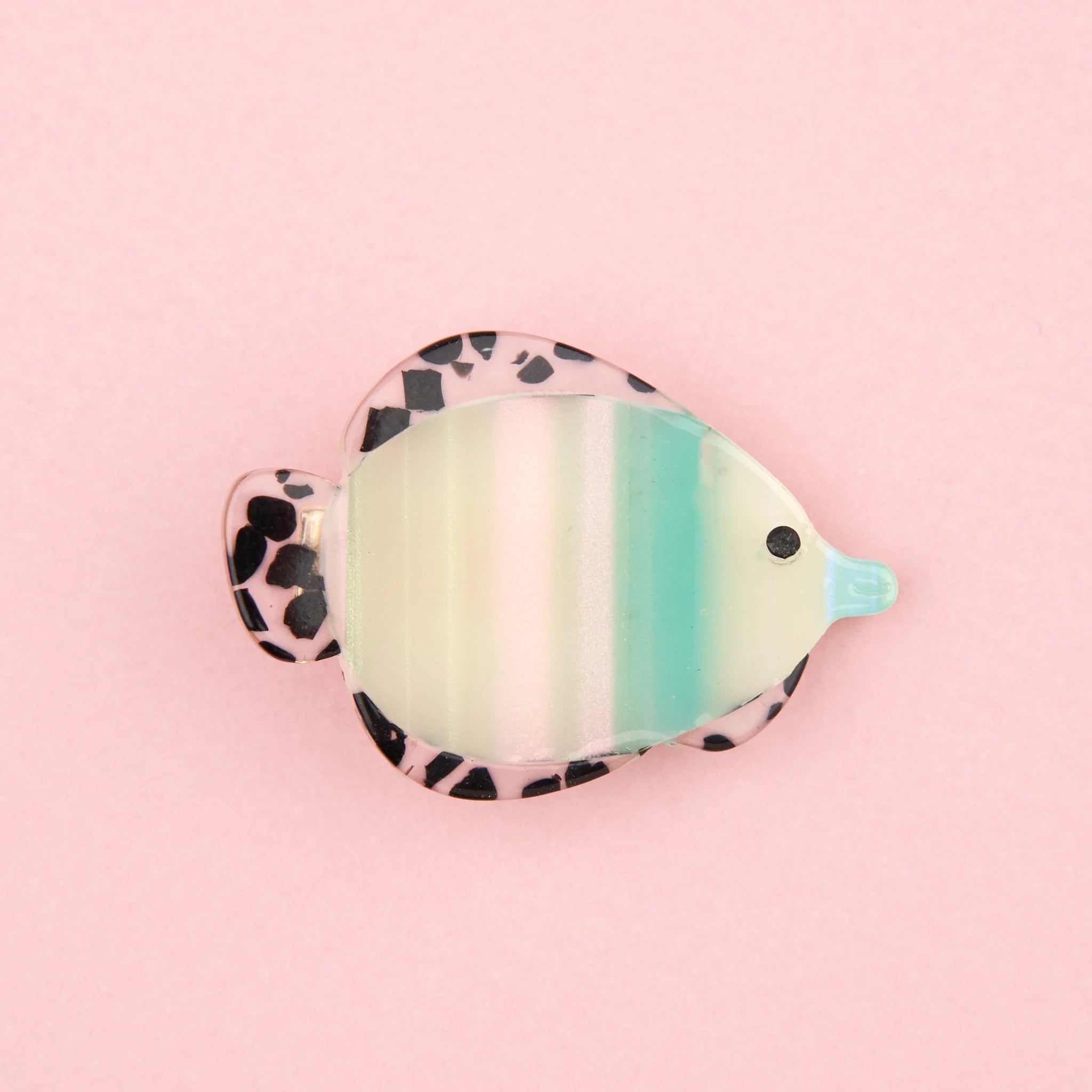 coucou-suzette-accessoire-accessory-cadeau-gift-tendance-mode-trendy-fashion-nouvelle-vague-coquillages-crustaces-splash-barrette-cheveux-hair-claw-clip-poisson-tropical-fish-bleu-blu.webp