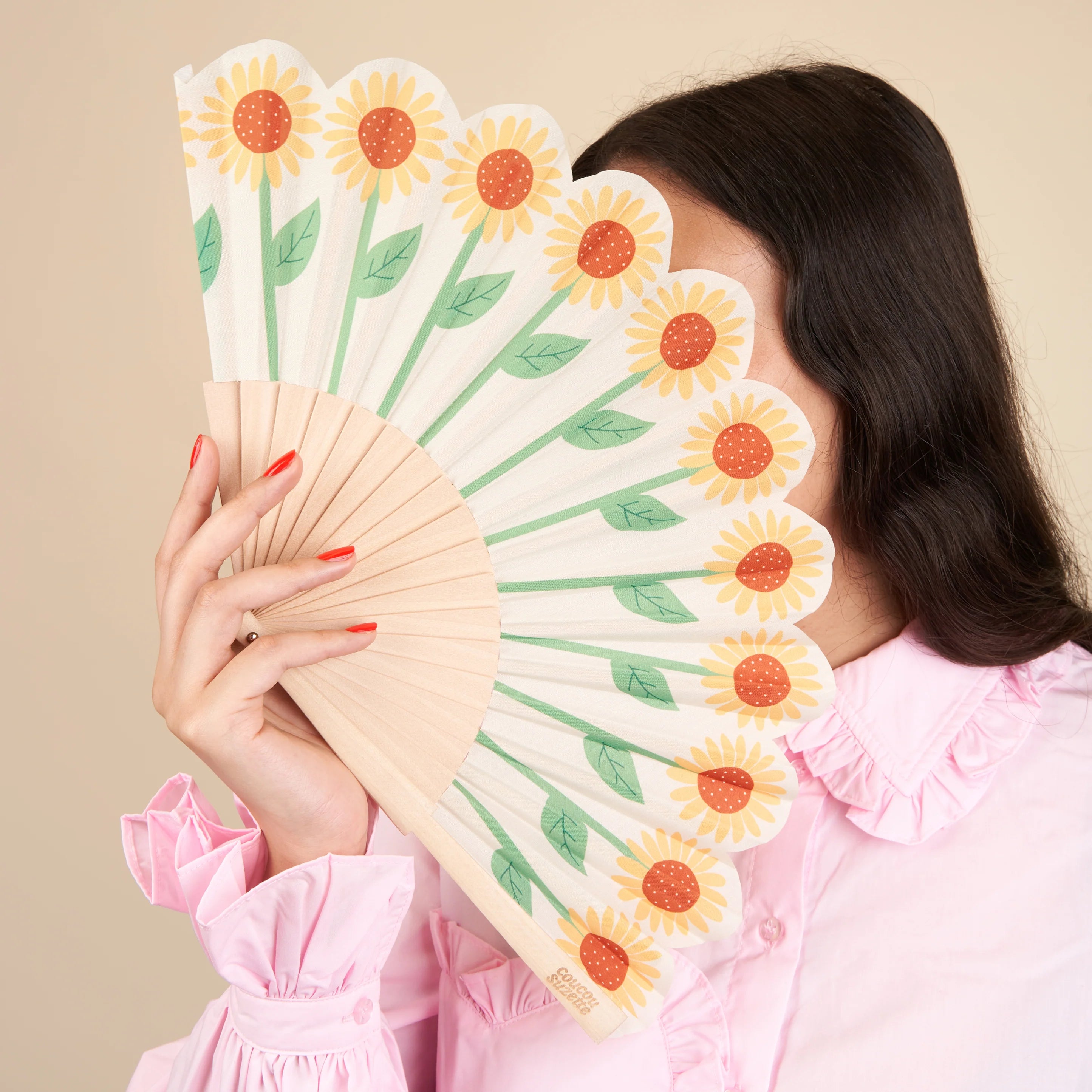 coucou-suzette-accessoire-accessory-cadeau-gift-tendance-trendy-fashion-garden-party-eventail-fan-flower-fleur-tournesol-sunflower-jaune-yellow-main.webp
